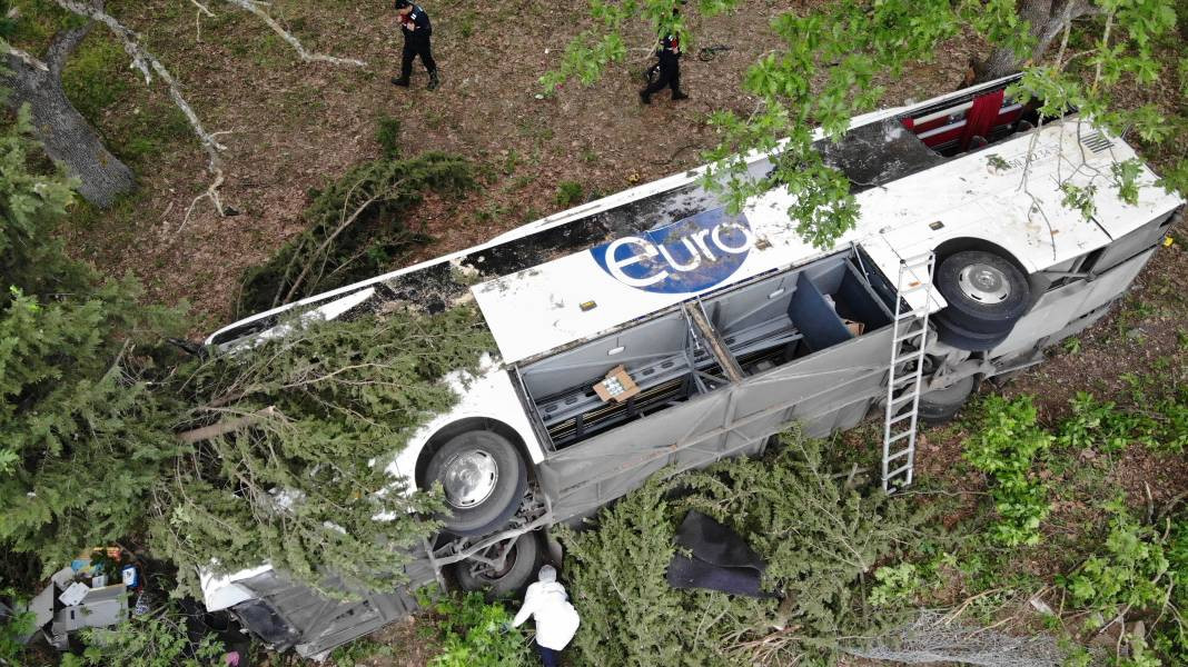 Kırklareli'nde yolcu otobüsü devrildi: 11 yaralı - Resim: 14